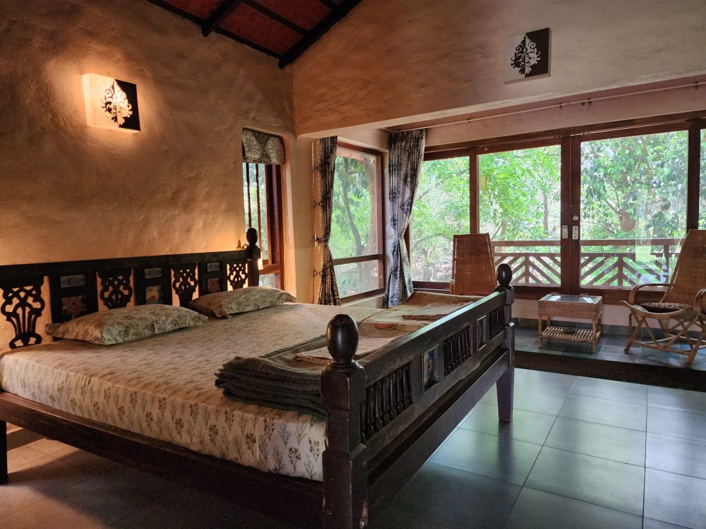 ebony room inside pic